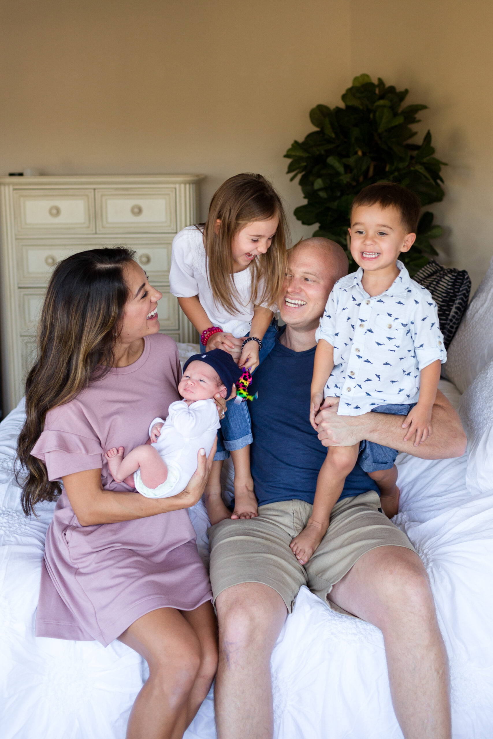 San Diego Lifestyle Newborn Photographer Christine Dammann Photography family of five