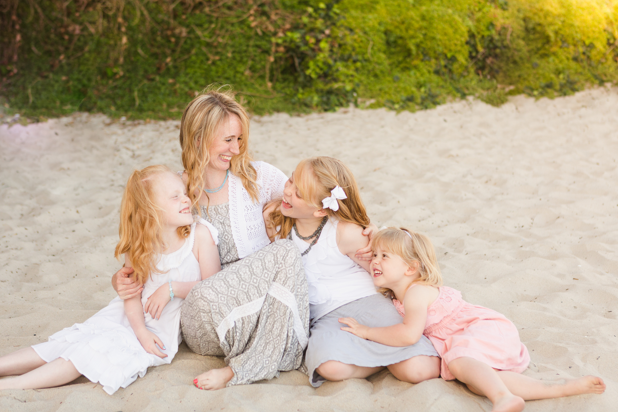 San-Diego-Photographer-Christine-Dammann-mother-daughter-pacific-beach-ws-1.jpg