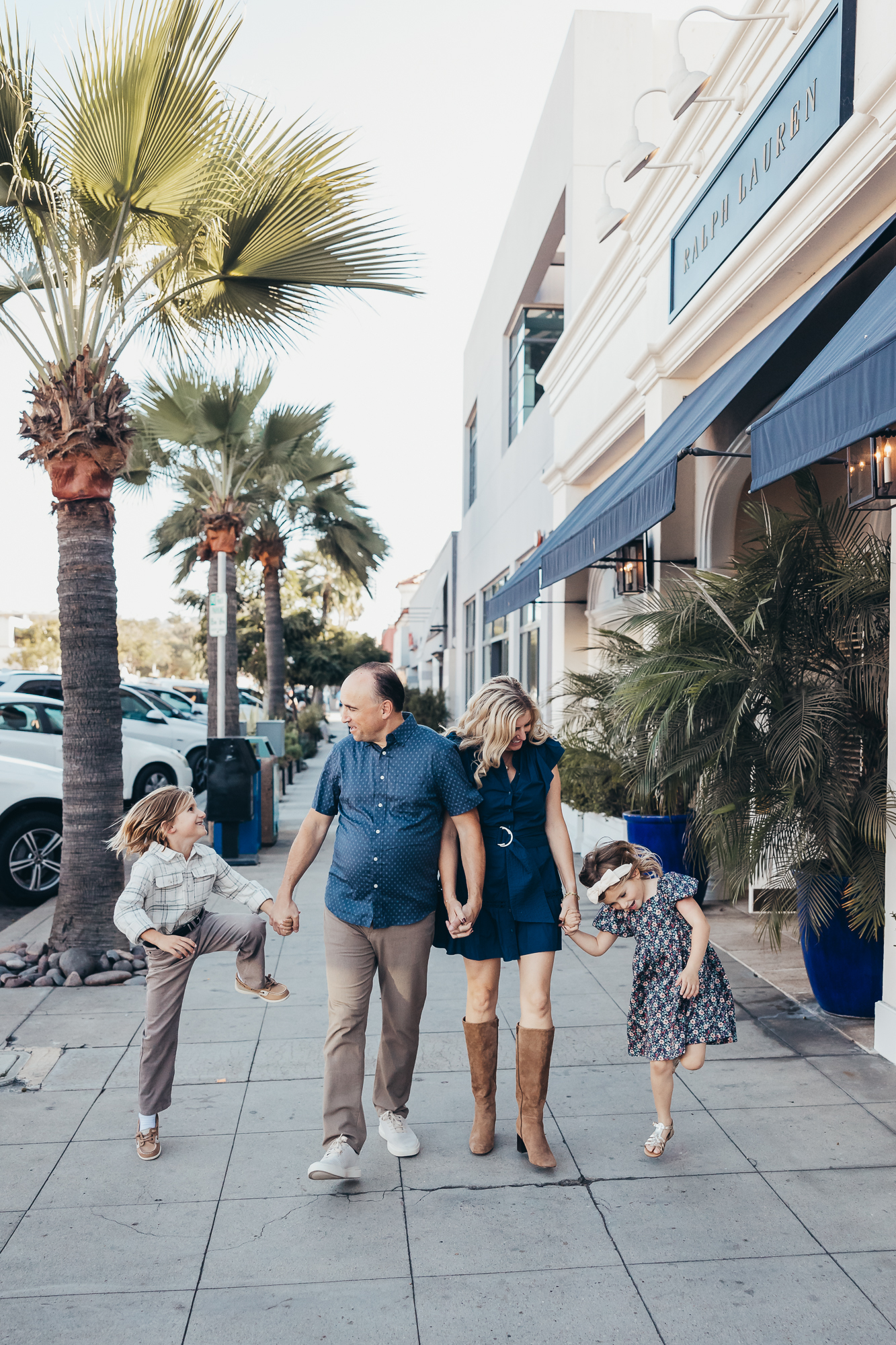 Family looking for kid-friendly restaurants in san diego